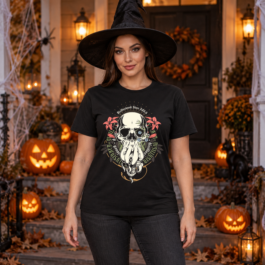 Disillusioned Skull T-Shirt – Skull & Reaper Gothic Graphic Graphic Tee - Color: black